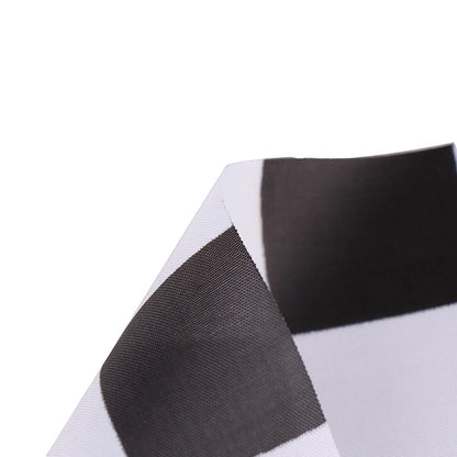 10 schwarz-weiße quadratische Rennflaggen 