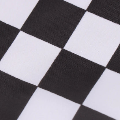 10 schwarz-weiße quadratische Rennflaggen 